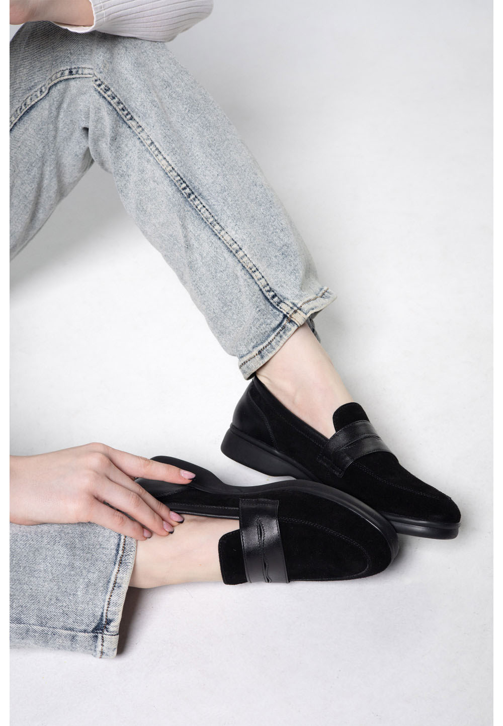 Замшеві туфлі чорні зі шкіряною вставкою | 79479