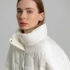 Демісезонна коротка куртка oversize молочна | 78403