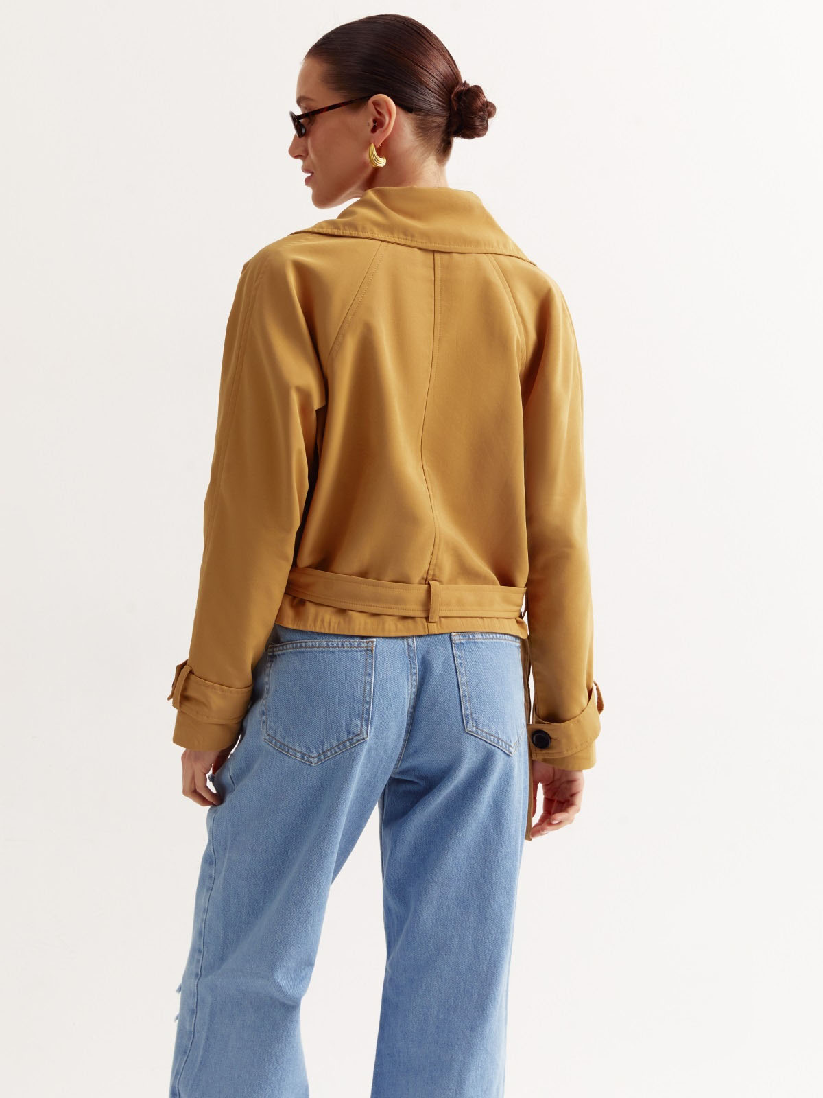 Жіночий короткий плащ-жакет бежевий | 79115