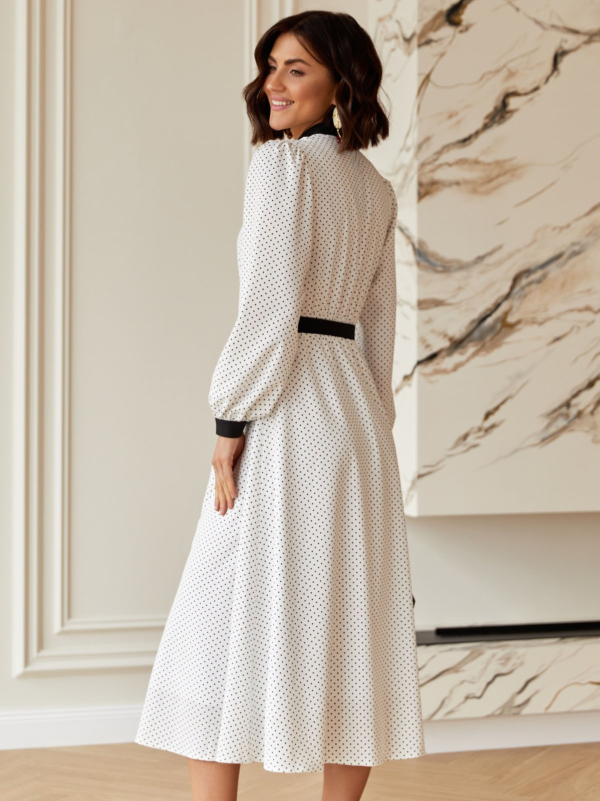 Біла сукня-сорочка в горошок А-силуету | 79619 Біла сукня-сорочка в горошок А-силуету | 79619