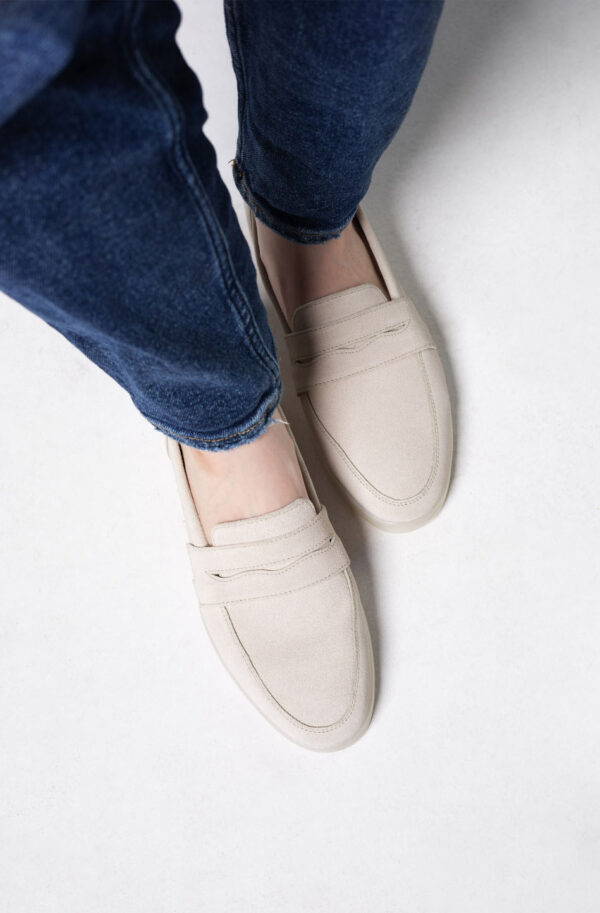 Жіночі замшеві туфлі молочні | 79504