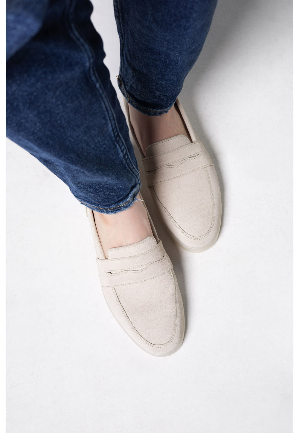 Жіночі замшеві туфлі молочні | 79504 Жіночі замшеві туфлі молочні | 79504