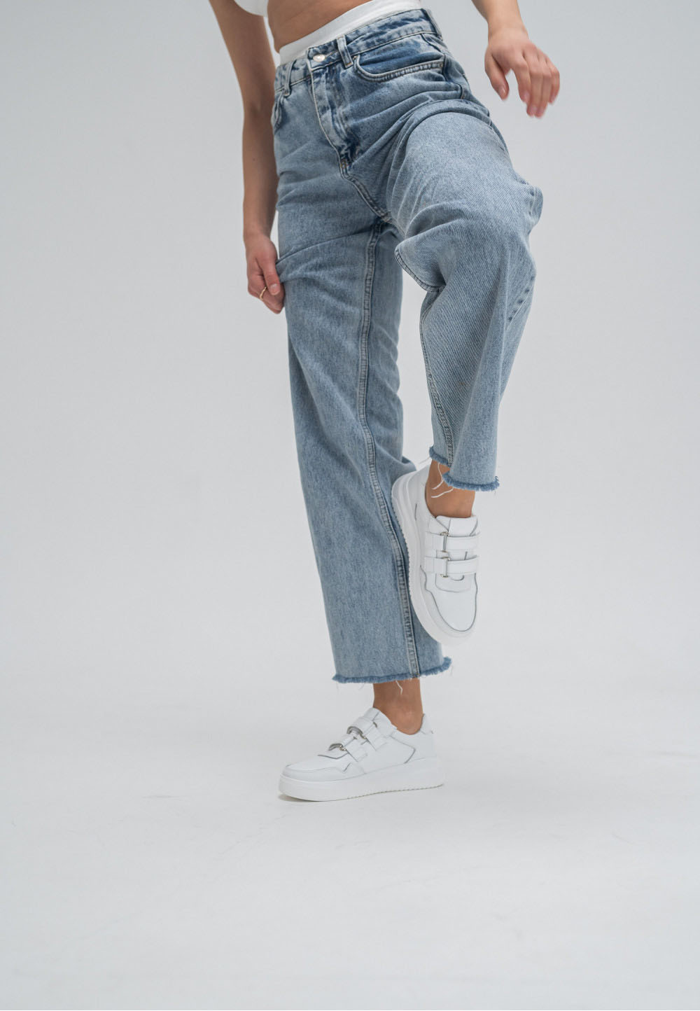 Жіночі шкіряні кеди на липучках білі | 79415