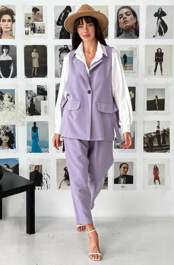 Костюм зі штанами та жилетом бузковий | 81009