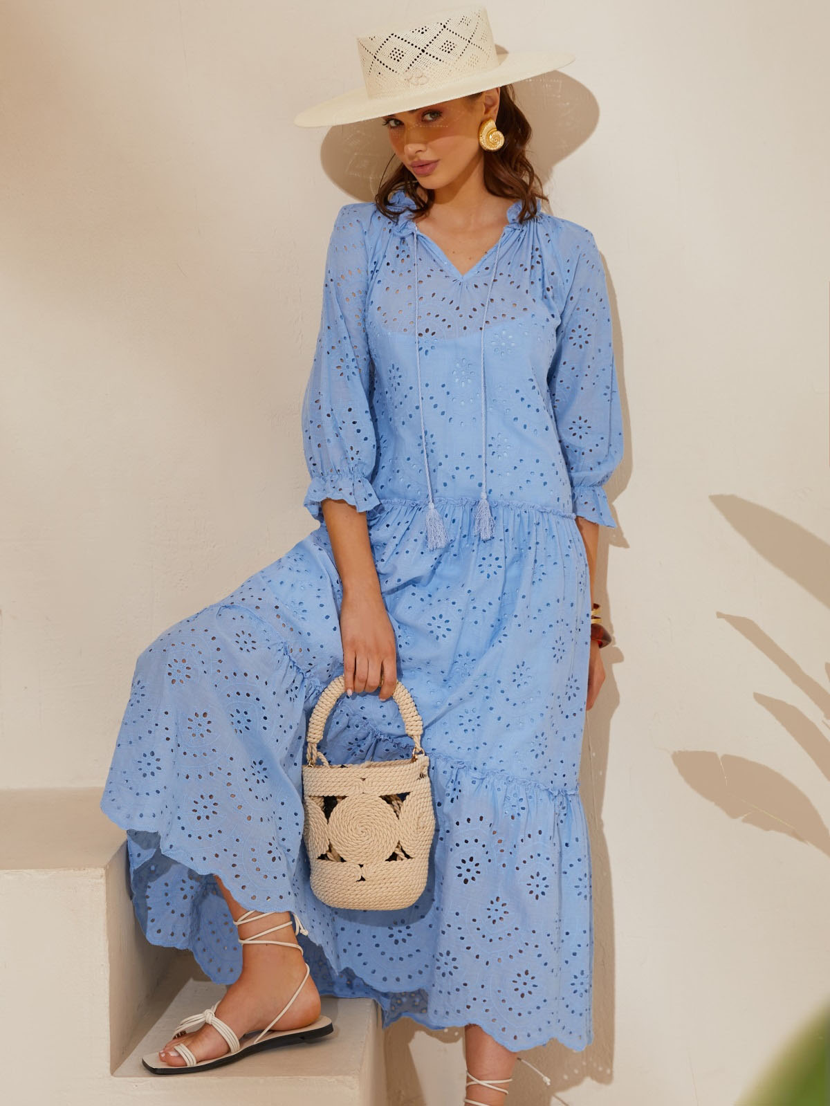 Літня сукня з прошви блакитна вільного крою | 80103