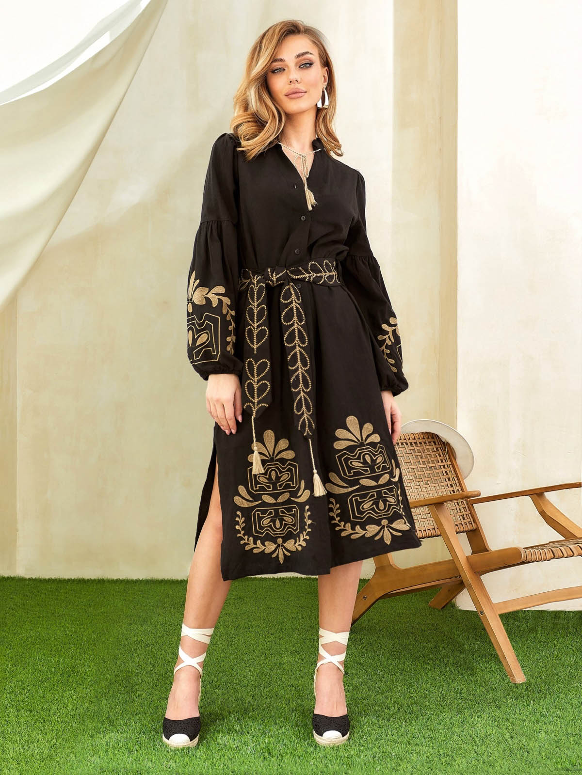 Бавовняна сукня чорна з бежевою вишивкою | 81142