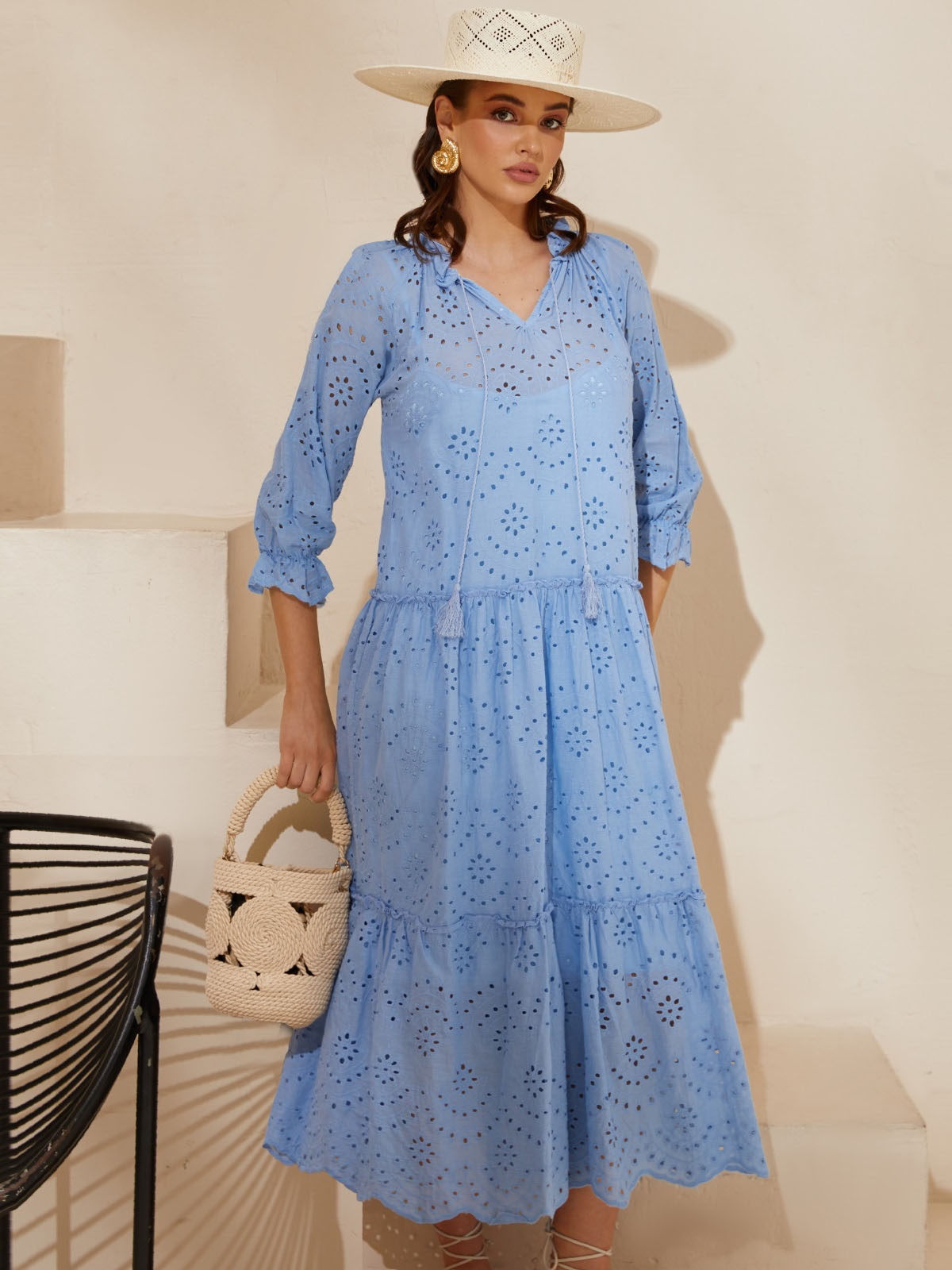 Літня сукня з прошви блакитна вільного крою | 80103