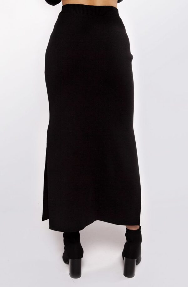 Довга в'язана спідниця чорна | 79905