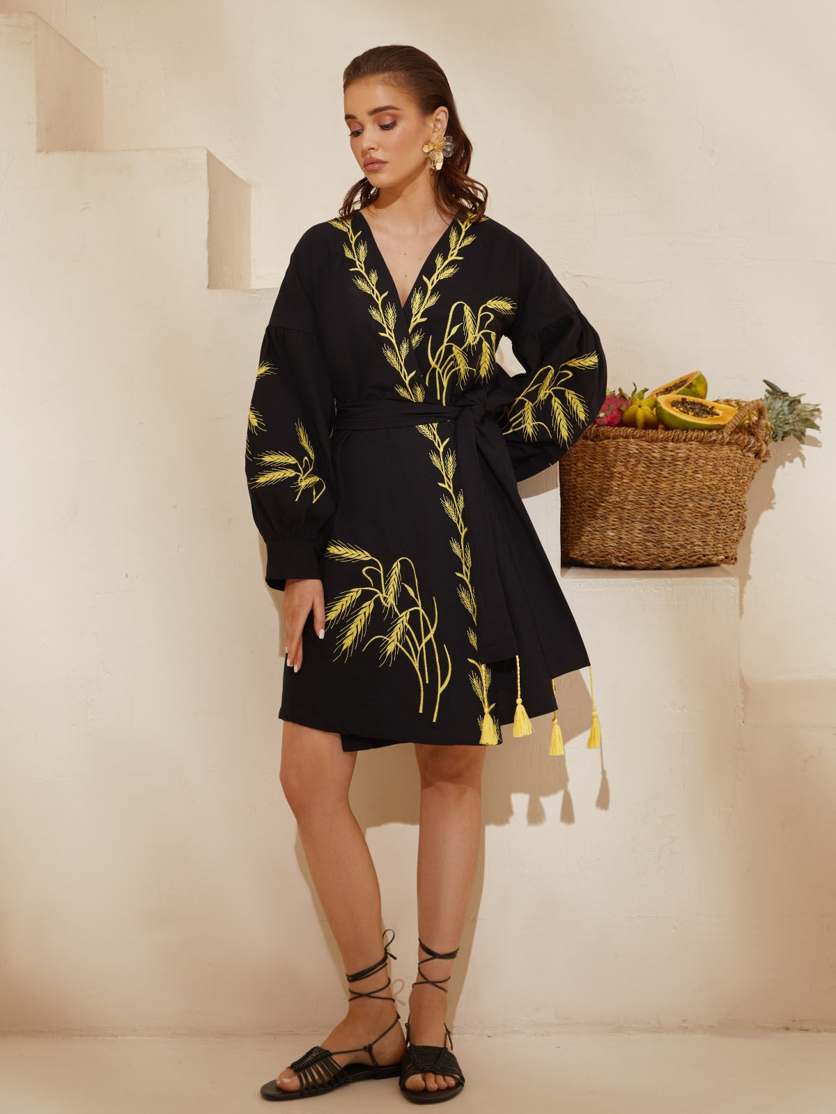 Сукня-кімоно чорна з вишивкою Колоски | 80273 Сукня-кімоно чорна з вишивкою Колоски | 80273