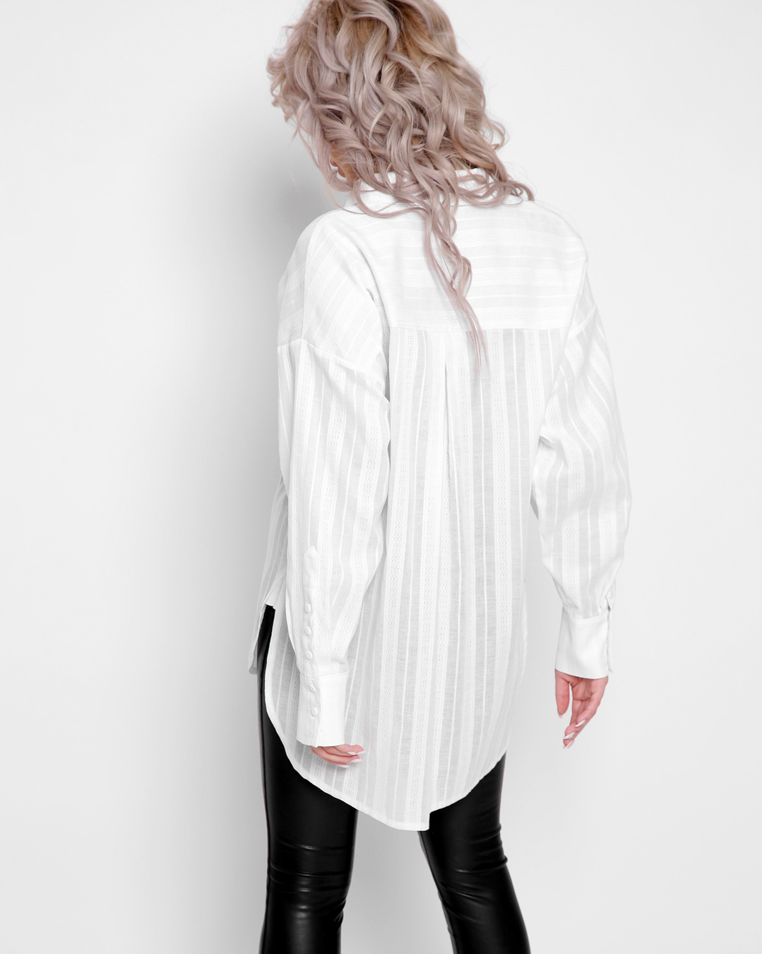 Біла подовжена сорочка на ґудзиках | 80711 Біла подовжена сорочка на ґудзиках | 80711