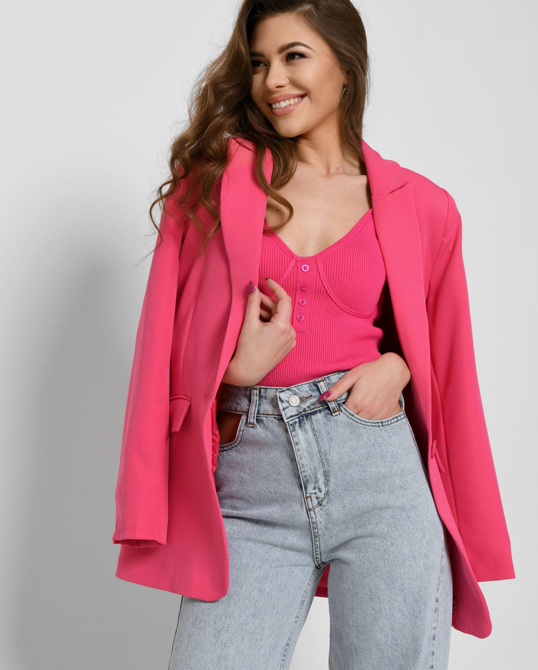 Подовжений жіночий піджак яскраво-рожевий | 79817 Подовжений жіночий піджак яскраво-рожевий | 79817