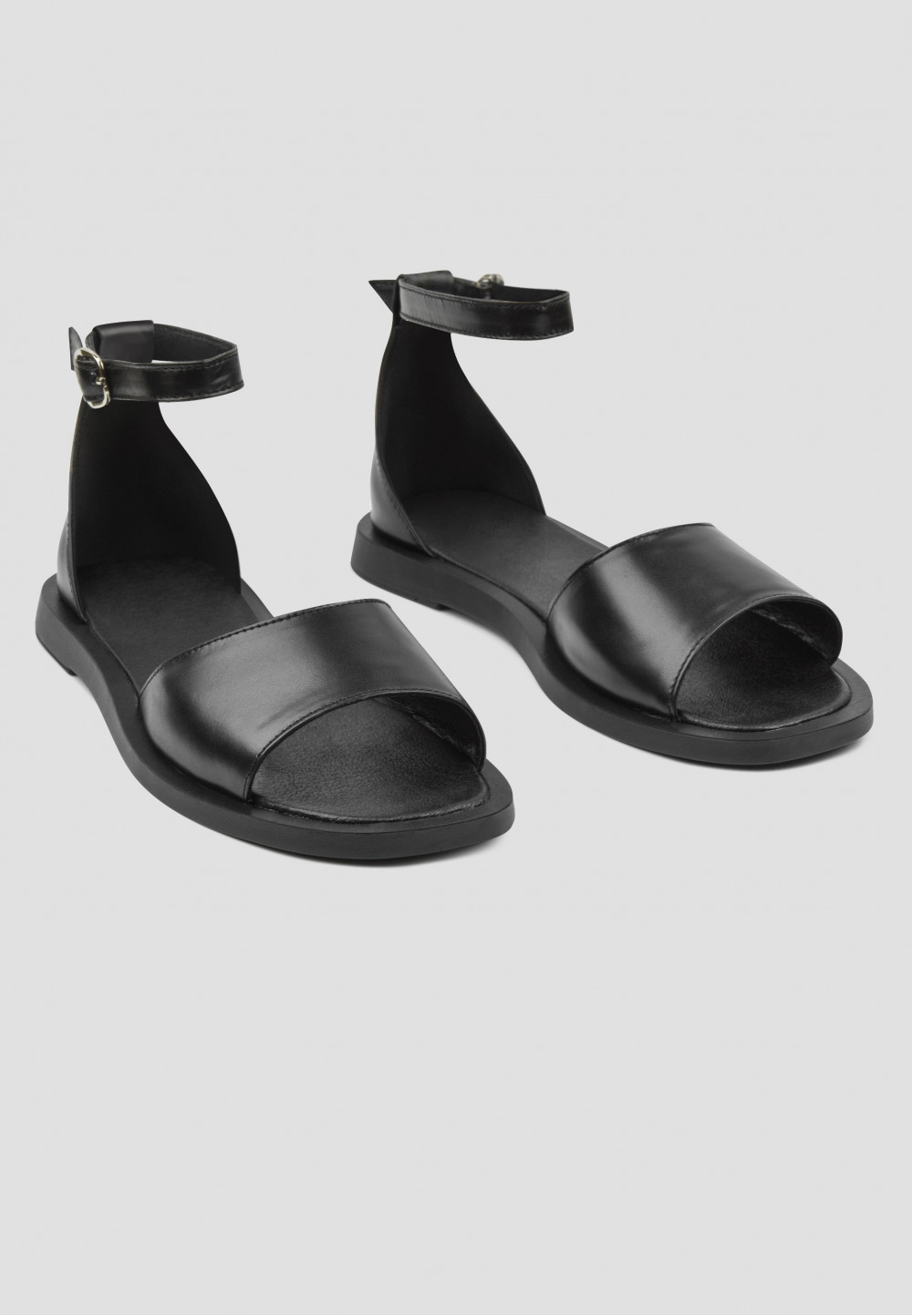 Шкіряні босоніжки чорні із закритою п'ятою | 81837 Шкіряні босоніжки чорні із закритою п'ятою | 81837