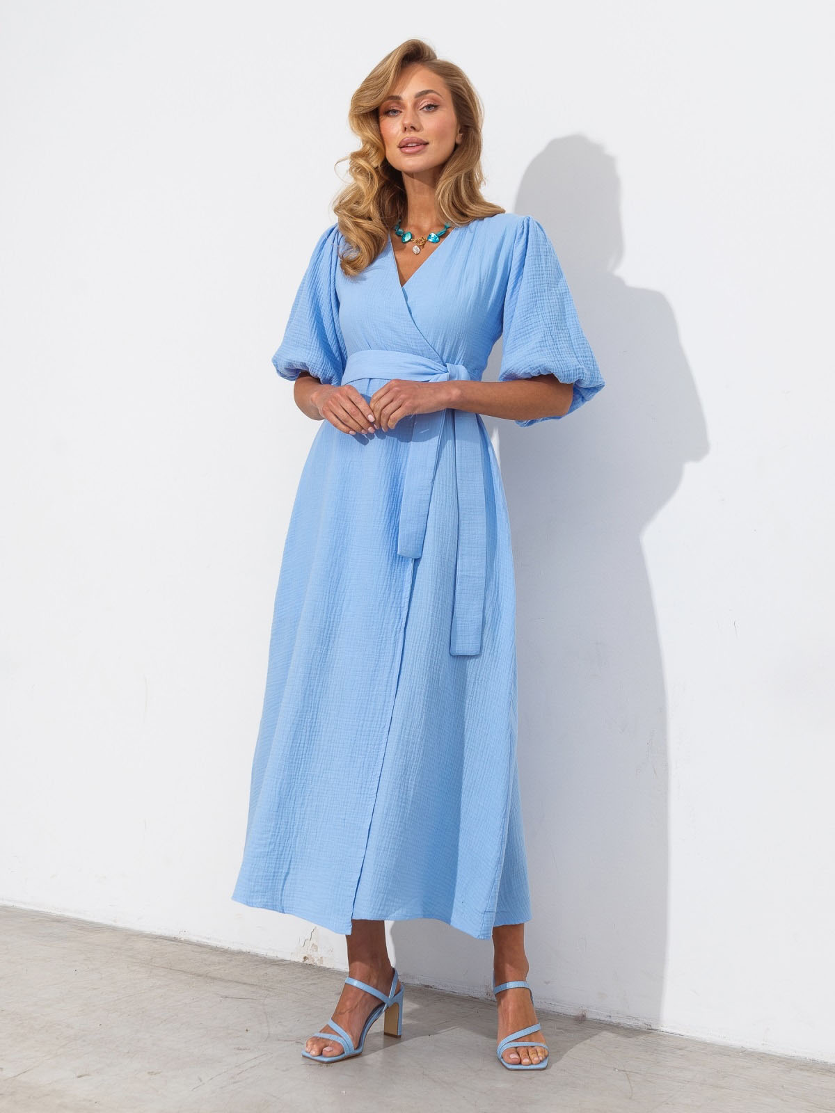 Літня сукня на запах із мусліну блакитна | 82283