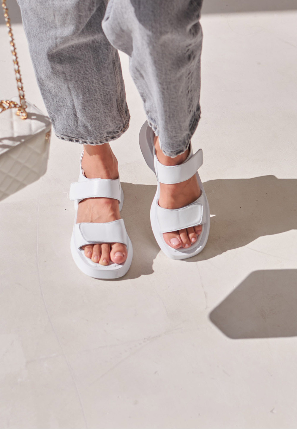 Шкіряні босоніжки білі на липучках | 81809