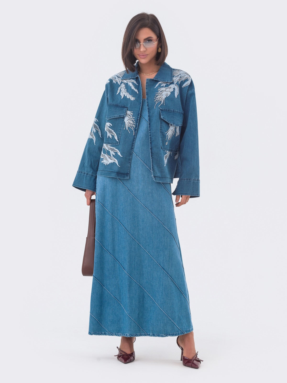 Джинсова куртка блакитна з вишивкою оверсайз | 81922 Джинсова куртка блакитна з вишивкою оверсайз | 81922