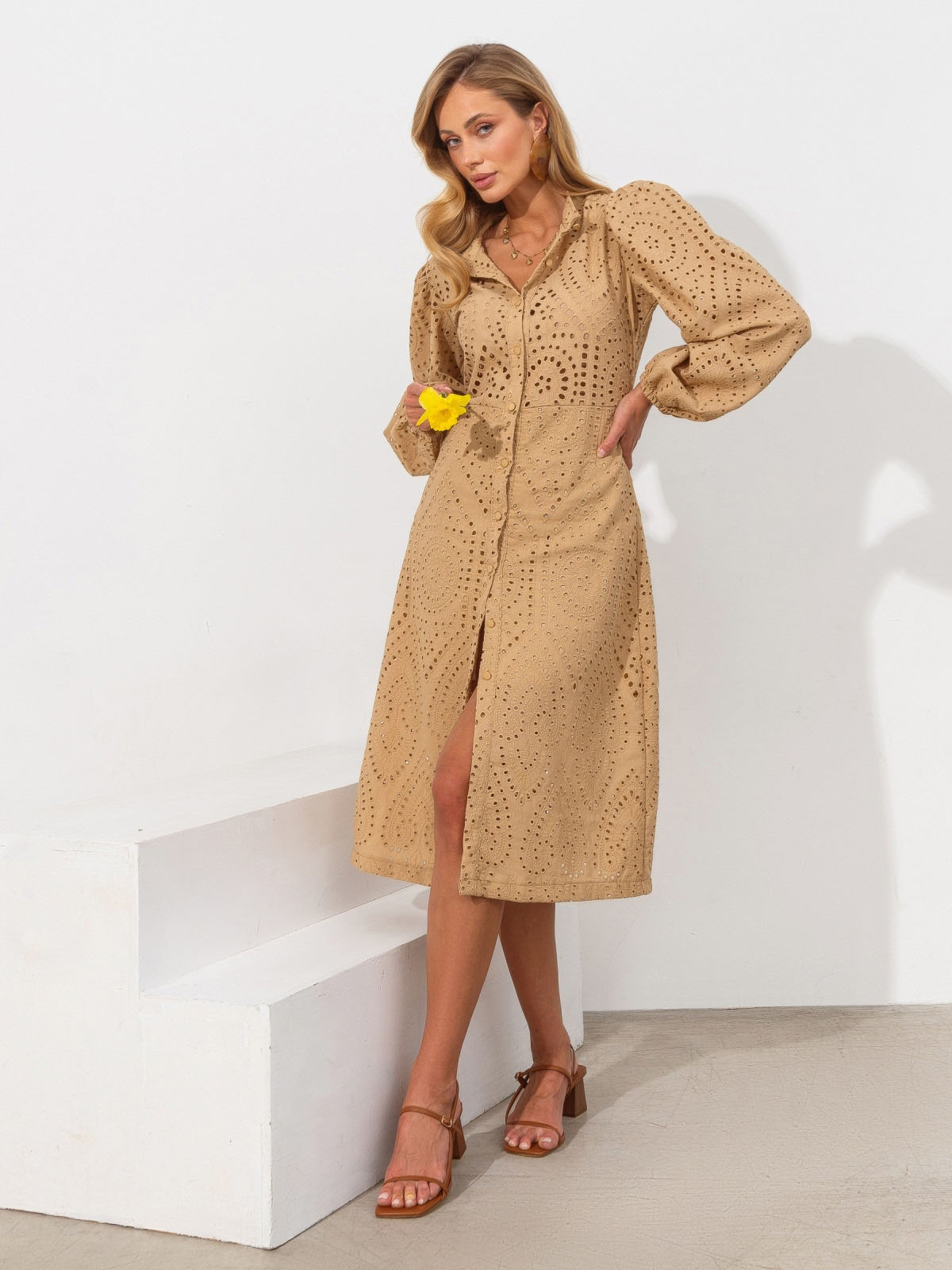 Літня сукня з прошви кольору кемел | 81460