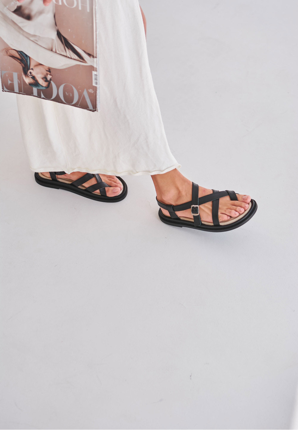 Жіночі чорні шкіряні босоніжки через палець | 82082 Жіночі чорні шкіряні босоніжки через палець | 82082