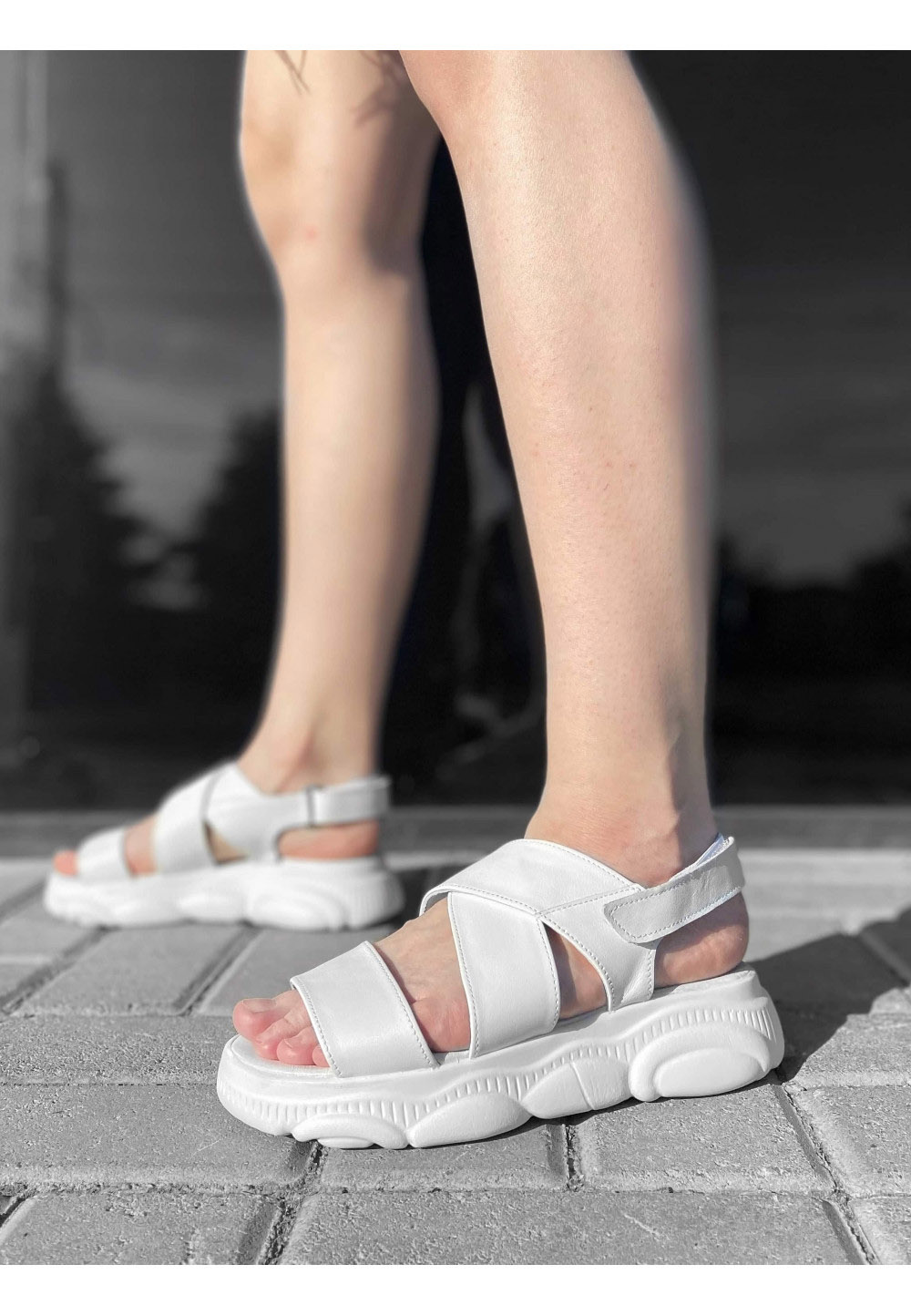 Шкіряні босоніжки білі у спортивному стилі | 81752 Шкіряні босоніжки білі у спортивному стилі | 81752