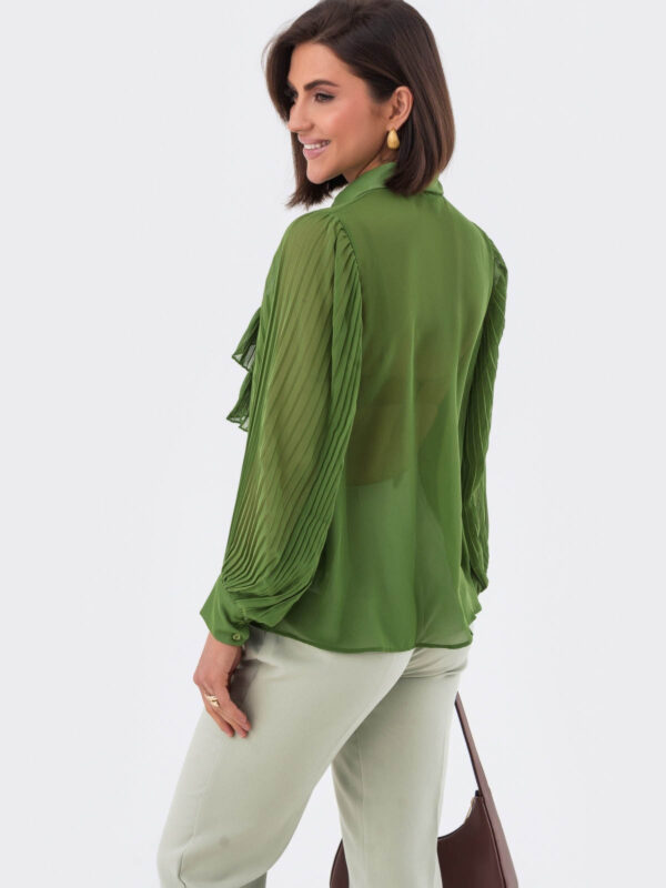Блузка зелена із фактурними рукавами | 81868