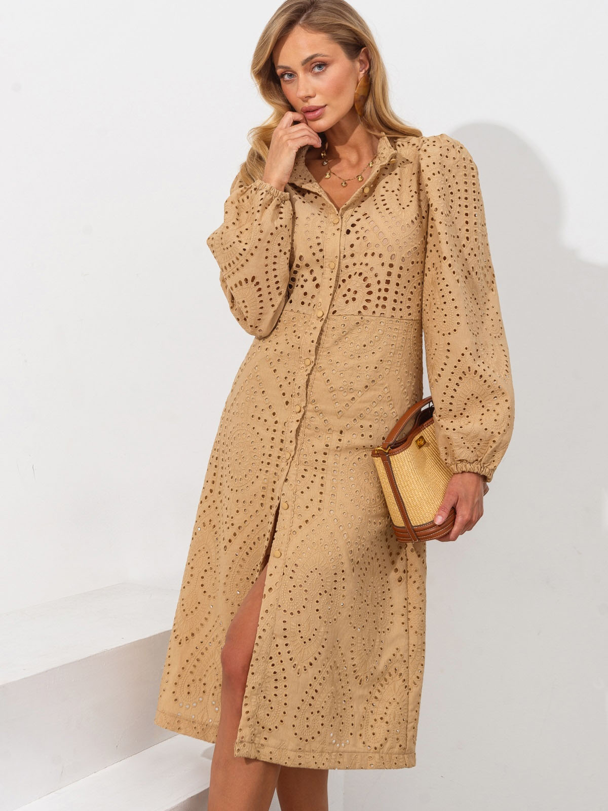 Літня сукня з прошви кольору кемел | 81460