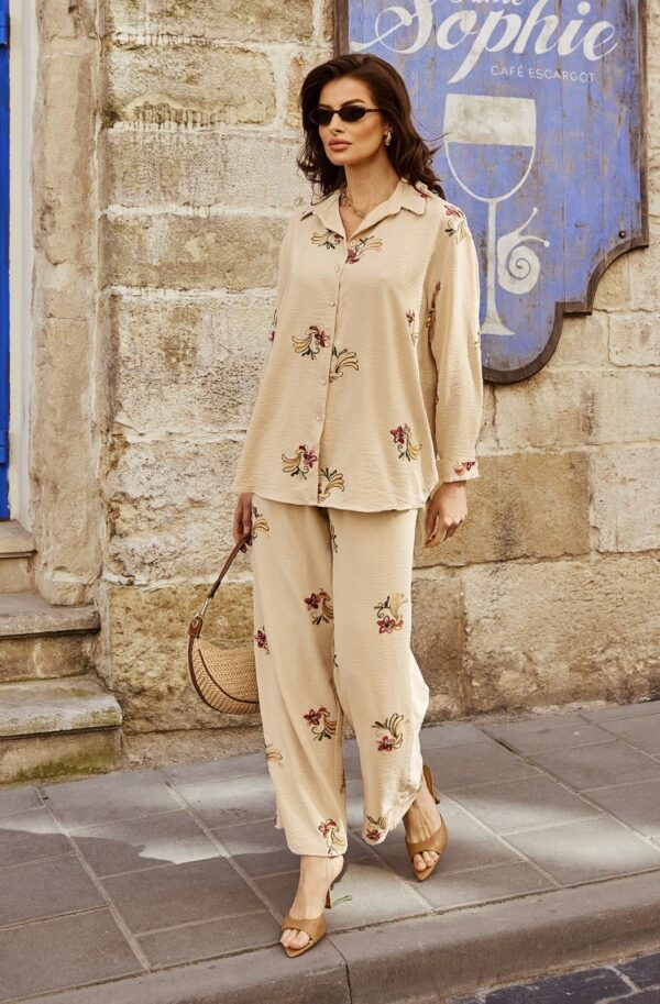 Літній костюм-двійка бежевий з вишивкою | 82327