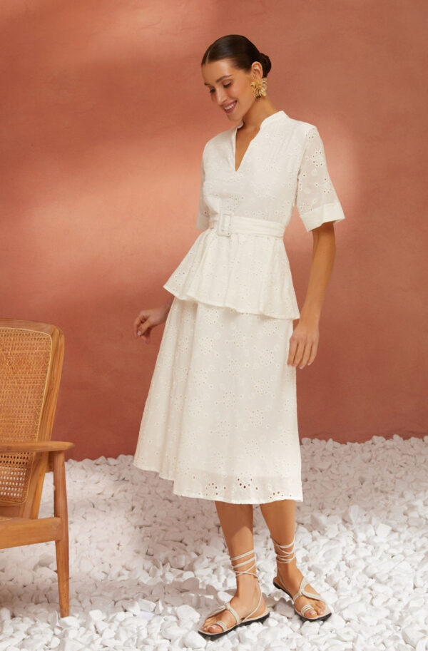 Повсякденна сукня біла з прошви з баскою | 82782