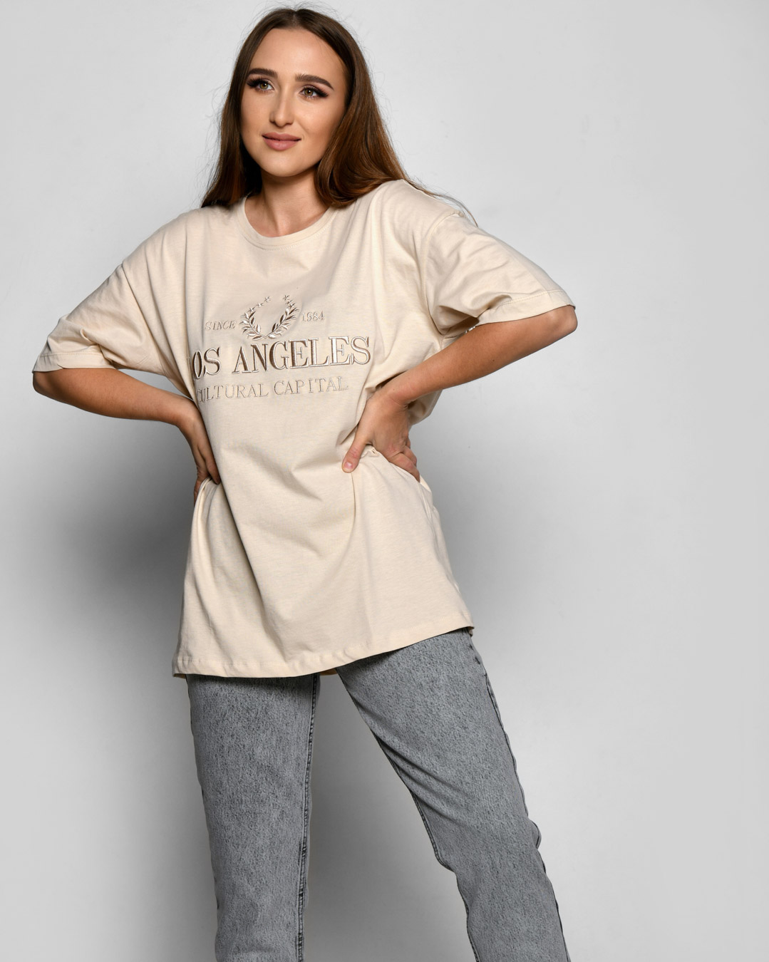 Подовжена футболка бежева Los Angeles | 83159 Подовжена футболка бежева Los Angeles | 83159