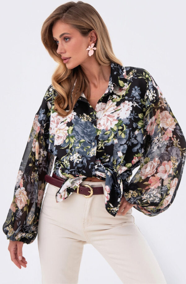Подовжена атласна блузка чорна в квіти | 82432