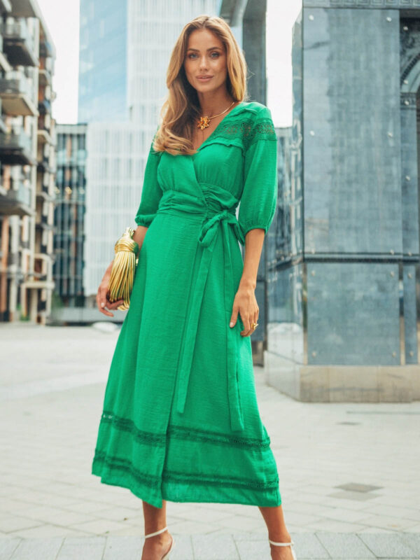 Бавовняна сукня на запах зелена з мереживом | 82582