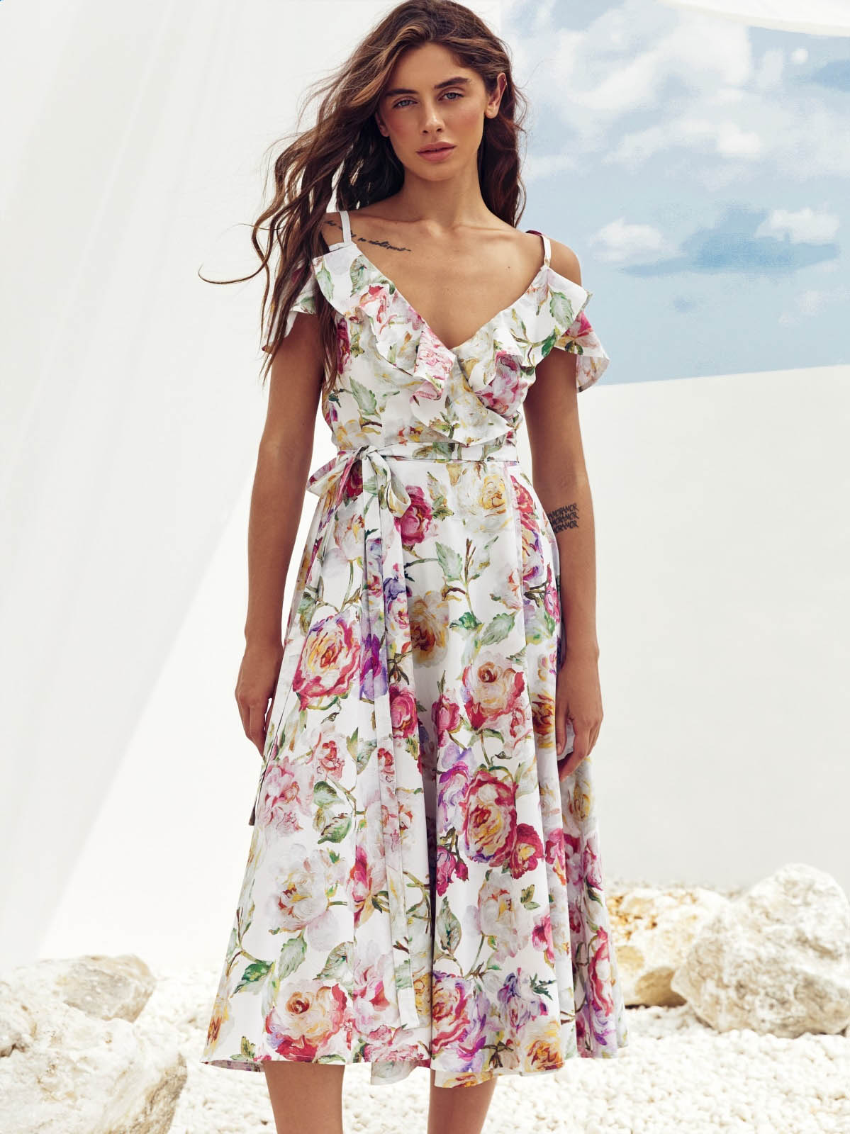 Сарафан білий у квітковий принт на запах | 84152 Сарафан білий у квітковий принт на запах | 84152