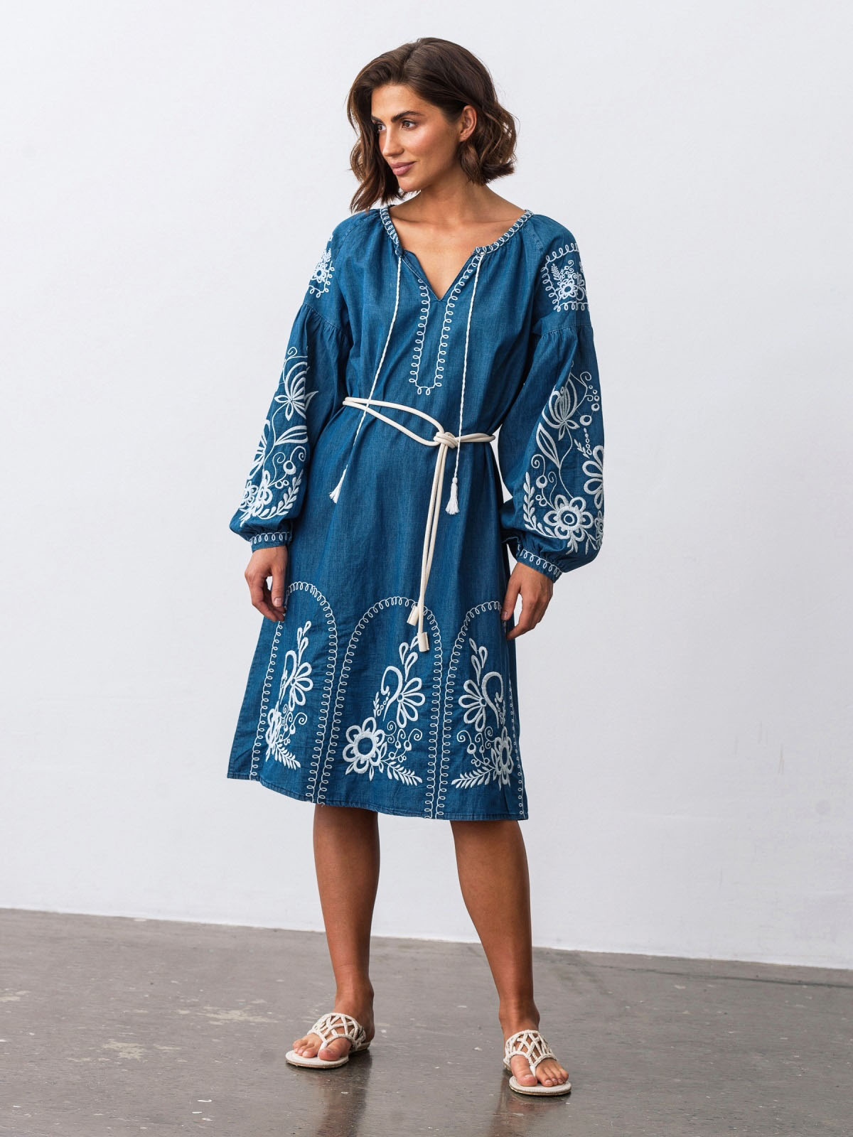 Джинсова сукня синя з вишивкою | 84493 Джинсова сукня синя з вишивкою | 84493