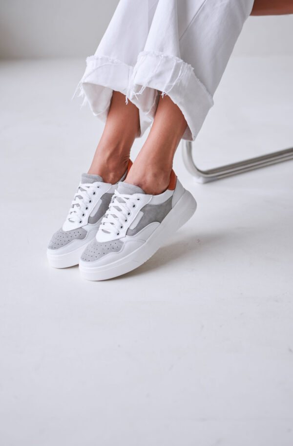 Жіночі кеди сіро-білі із замші та шкіри | 84697