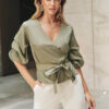 Ефектна блузка на запах хакі з попліну | 85351 Ефектна блузка на запах хакі з попліну | 85351