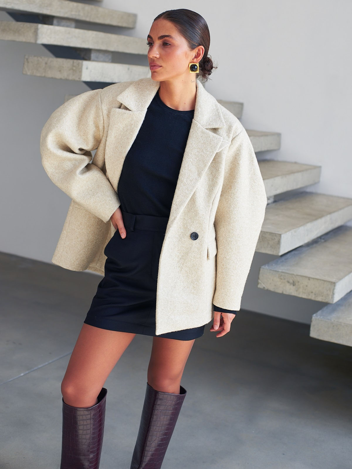 Коротке пальто з об'ємними рукавами бежеве | 85087 Коротке пальто з об'ємними рукавами бежеве | 85087