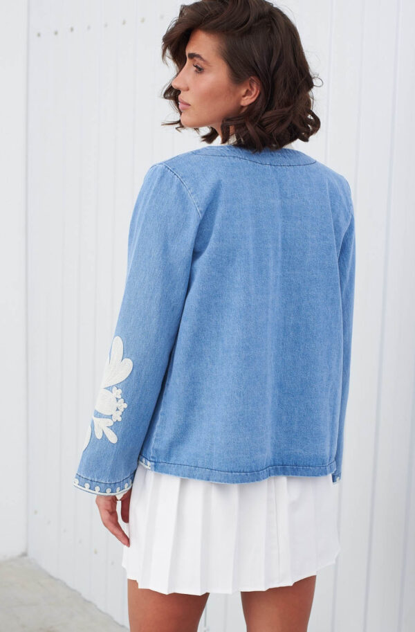 Джинсовий жакет блакитний з вишивкою | 84744