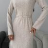 Довга в'язана сукня бежева з візерунком коси | 85303