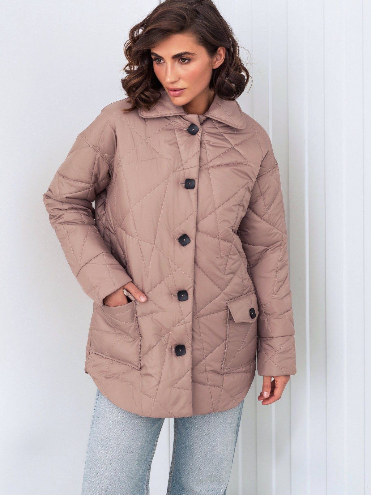 Стьобана куртка бежева прямого крою | 86165 Стьобана куртка бежева прямого крою | 86165