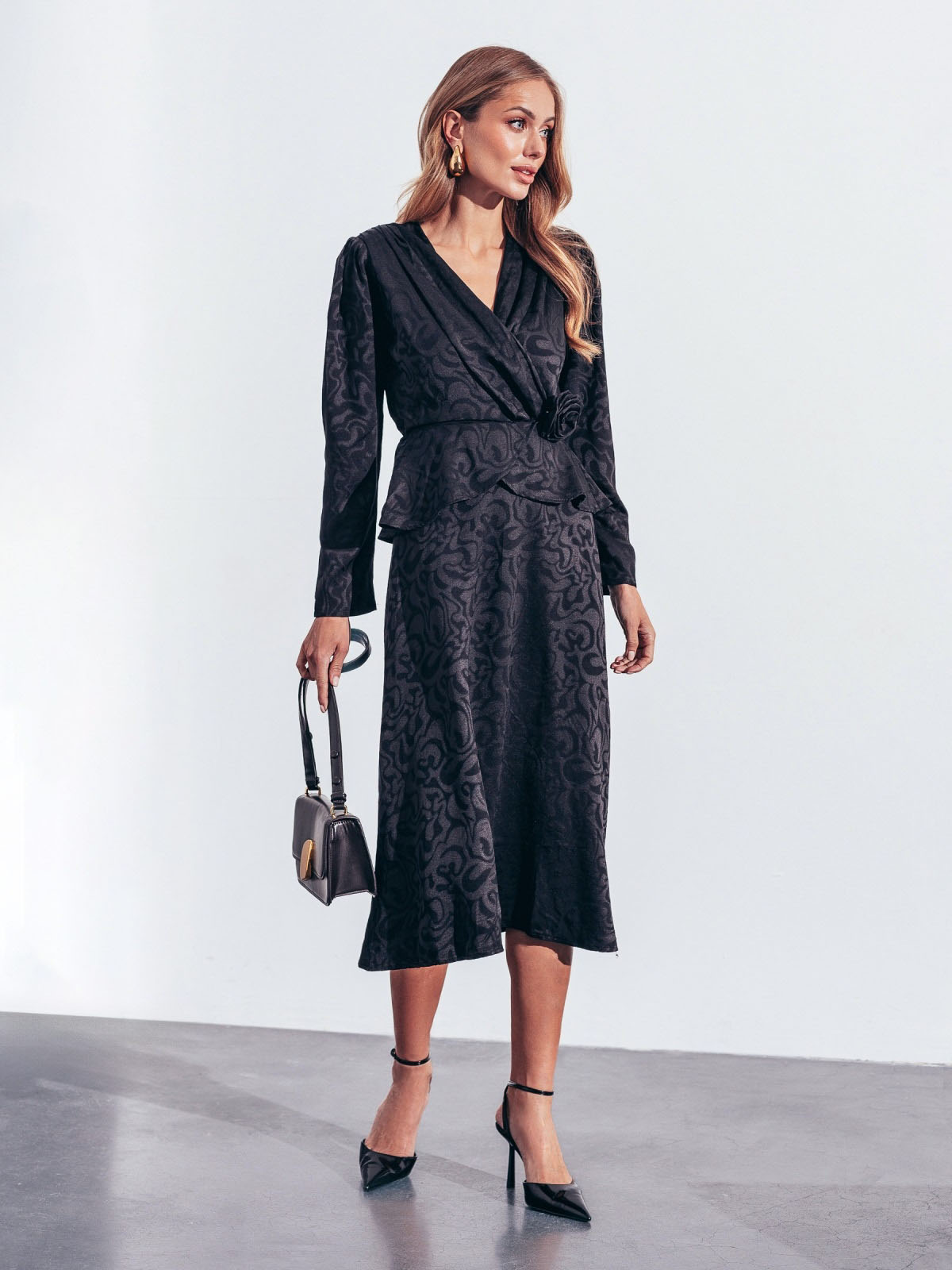 Святкова сукня чорна з баскою | 85949 Святкова сукня чорна з баскою | 85949