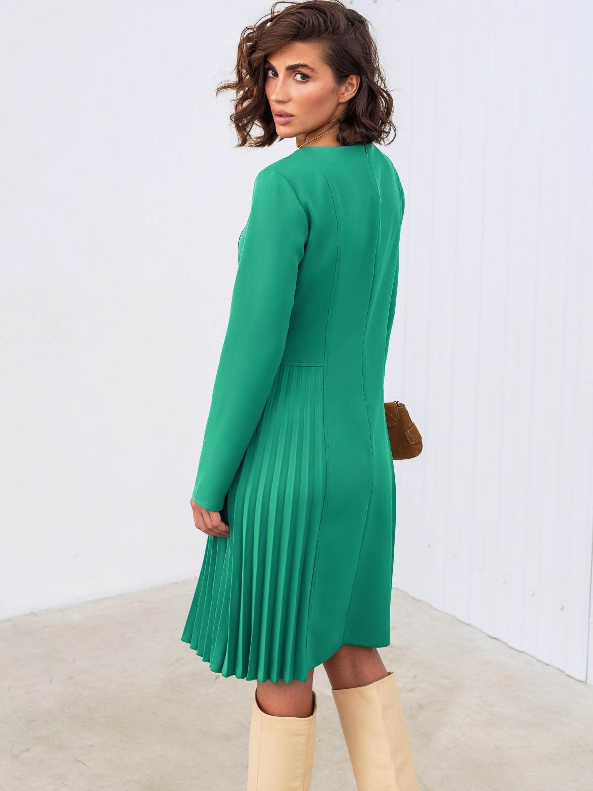 Ділова зелена сукня з гофрованими вставками | 85787 Ділова зелена сукня з гофрованими вставками | 85787