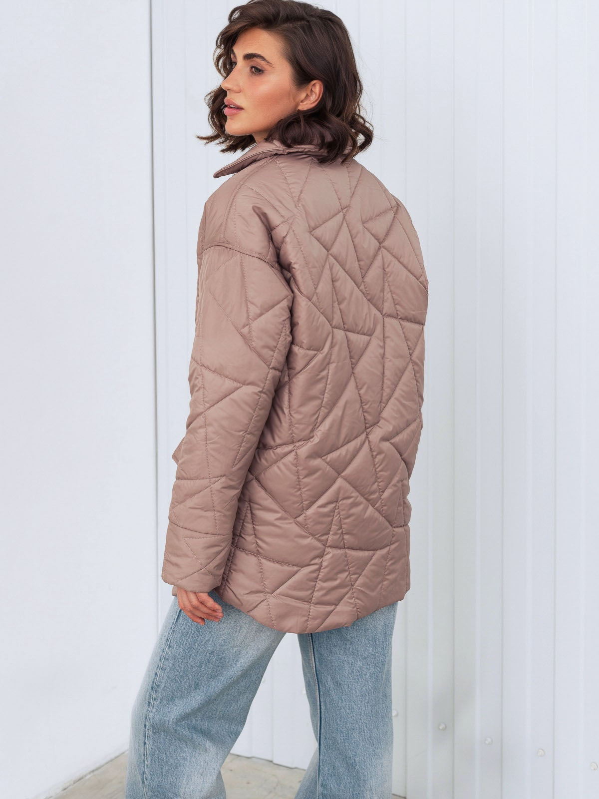 Стьобана куртка бежева прямого крою | 86165 Стьобана куртка бежева прямого крою | 86165