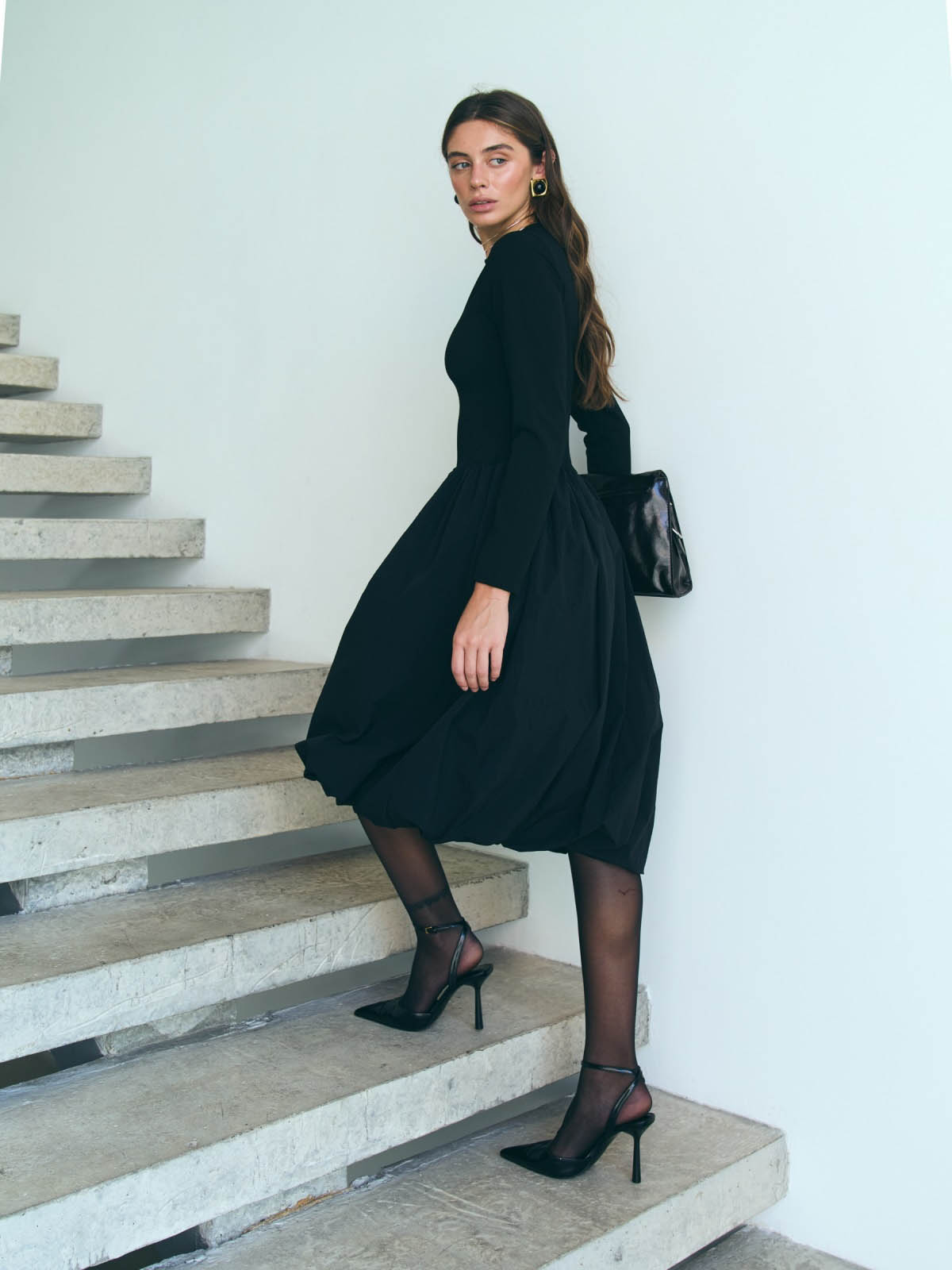 Трикотажна сукня чорна зі спідницею балон | 86071 Трикотажна сукня чорна зі спідницею балон | 86071