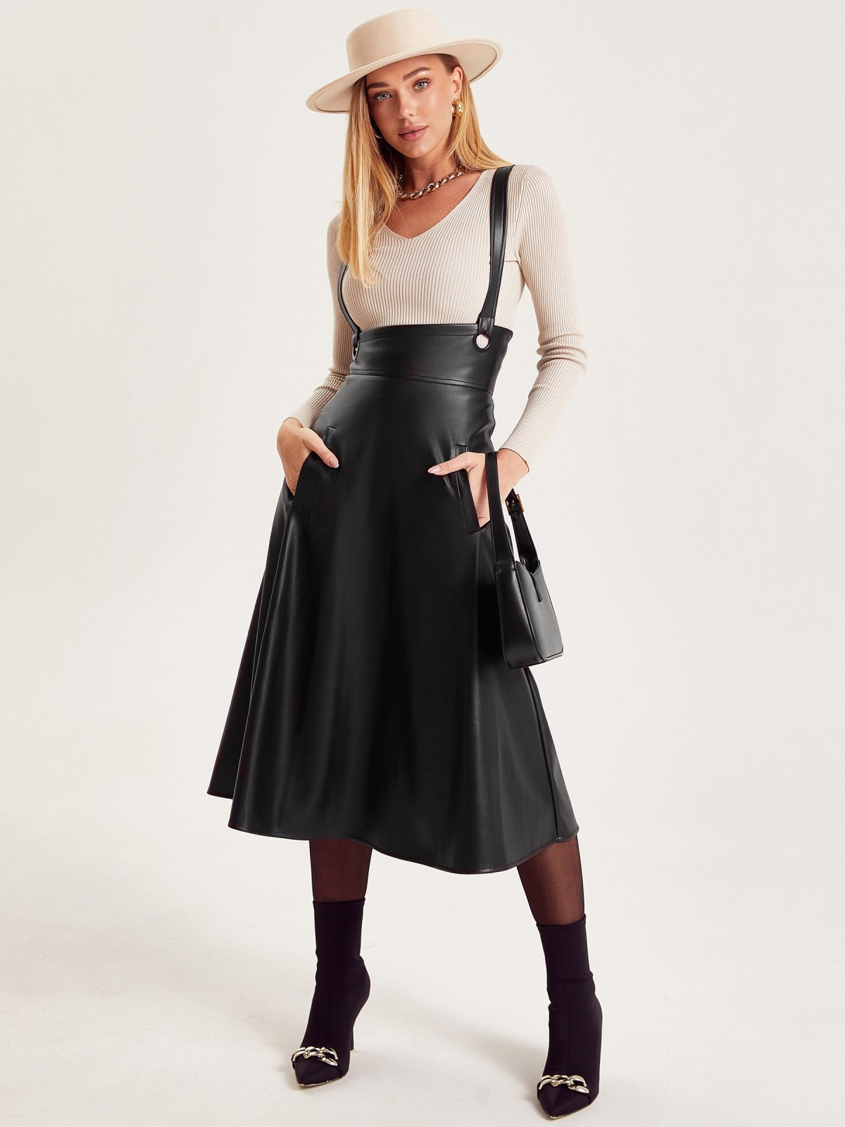 Шкіряна спідниця з бретелями чорна | 86479 Шкіряна спідниця з бретелями чорна | 86479