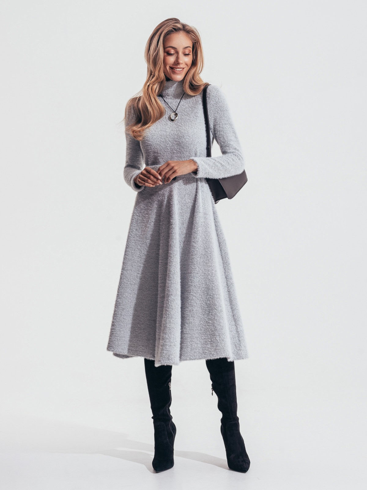 Трикотажна сукня кльош сіра міді довжини | 86609