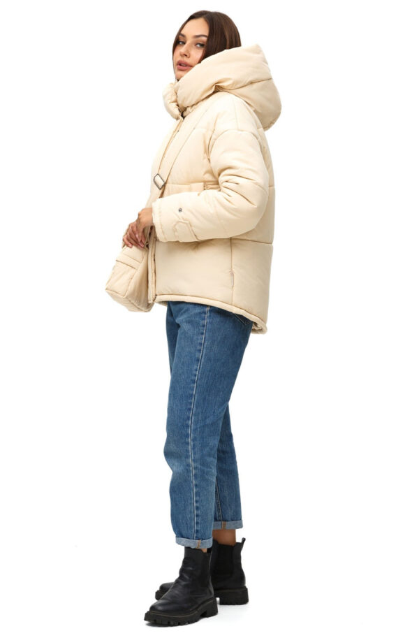 Зимова коротка куртка айворі із сумкою | 86340