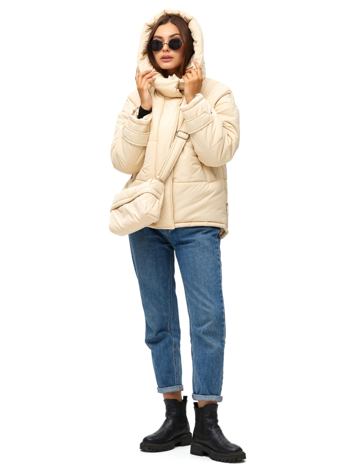 Зимова коротка куртка айворі із сумкою | 86340