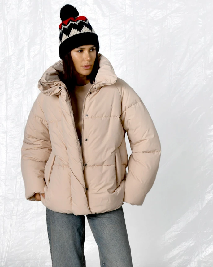 Зимовий короткий пуховик бежевий | 87179 Зимовий короткий пуховик бежевий | 87179