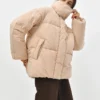 Зимовий короткий пуховик бежевий | 87179