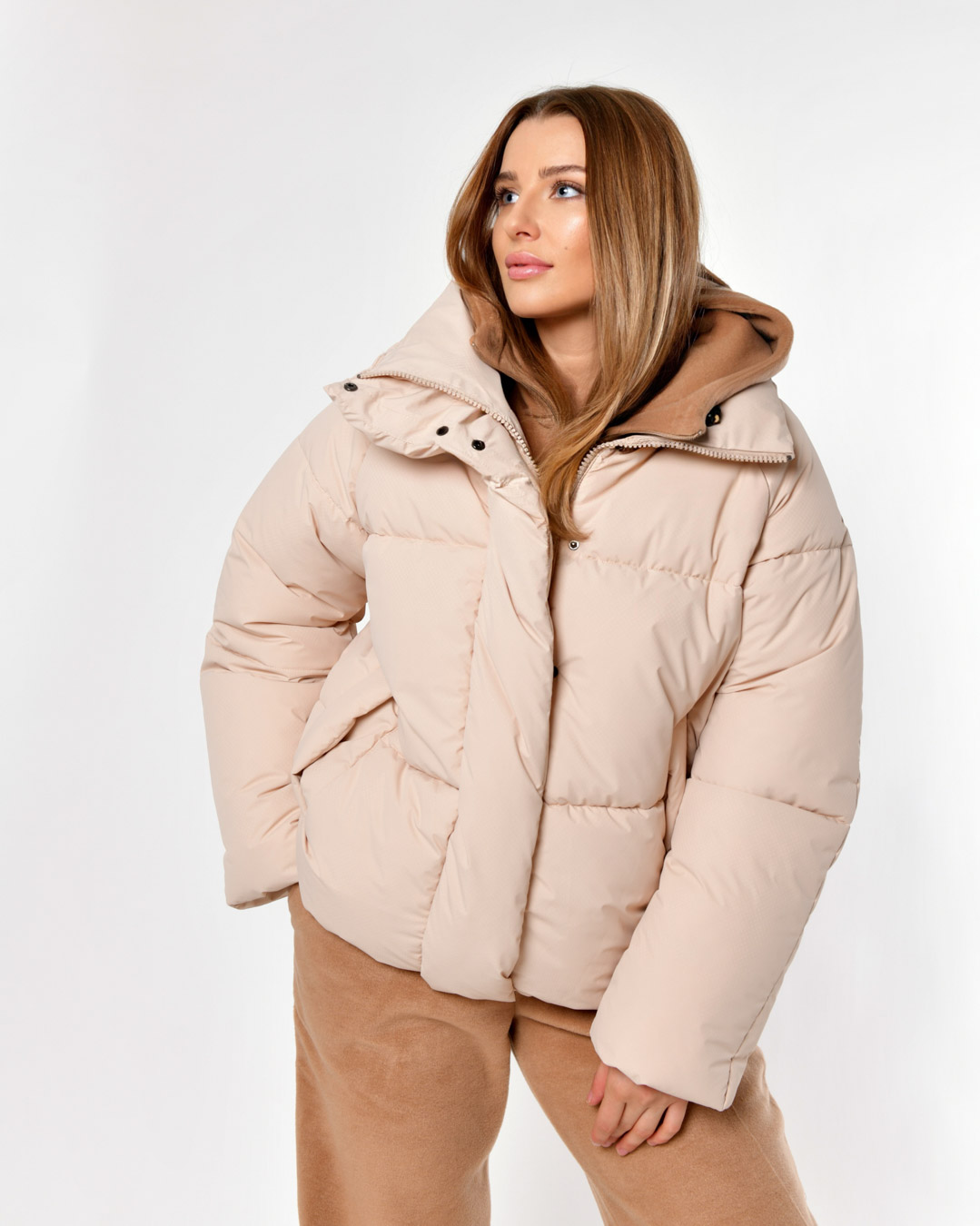 Зимовий короткий пуховик бежевий | 87179 Зимовий короткий пуховик бежевий | 87179