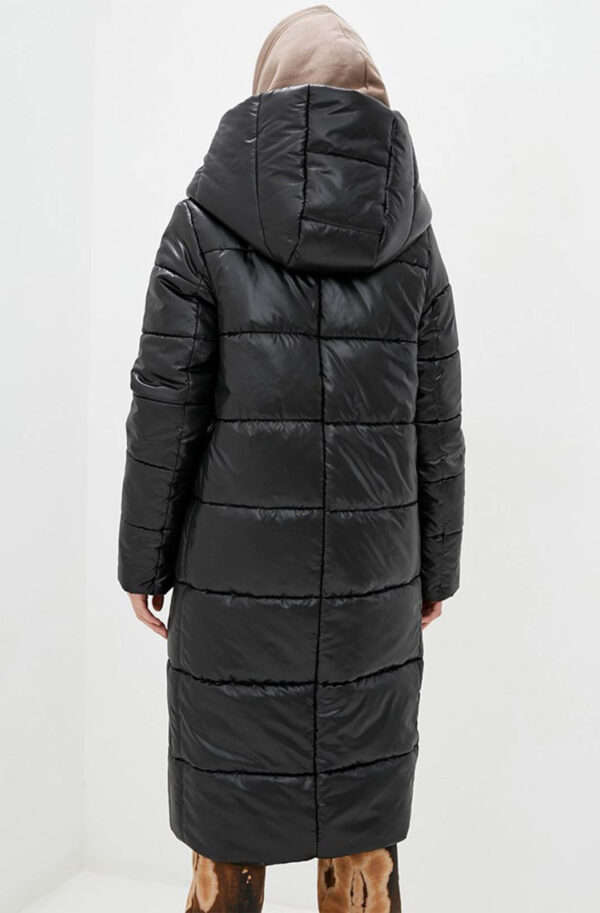 Зимова куртка з капюшоном чорна | 86994