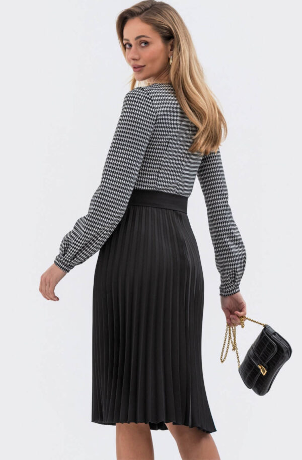 Ділова сукня зі спідницею плісе чорна | 86857